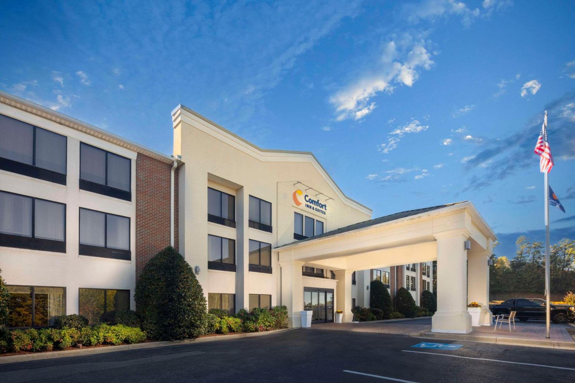 Comfort Inn & Suites Dahlonega University Area Εξωτερικό φωτογραφία
