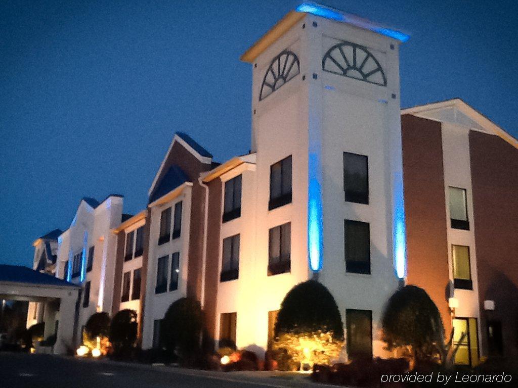 Comfort Inn & Suites Dahlonega University Area Εξωτερικό φωτογραφία